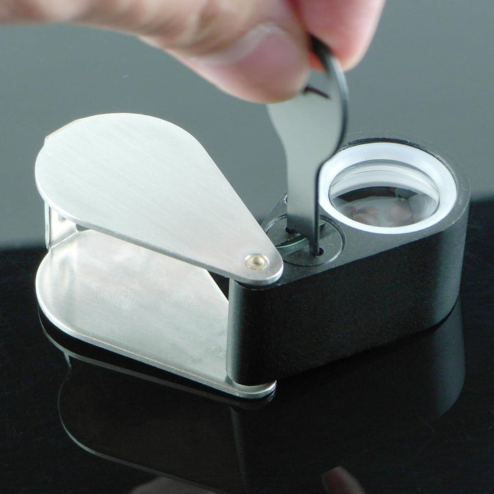 Juwelier Lupe 10X mit LED &amp; UV Licht 21mm Triplet Linse für Kristallklar Sicht - Professionelle Lupe