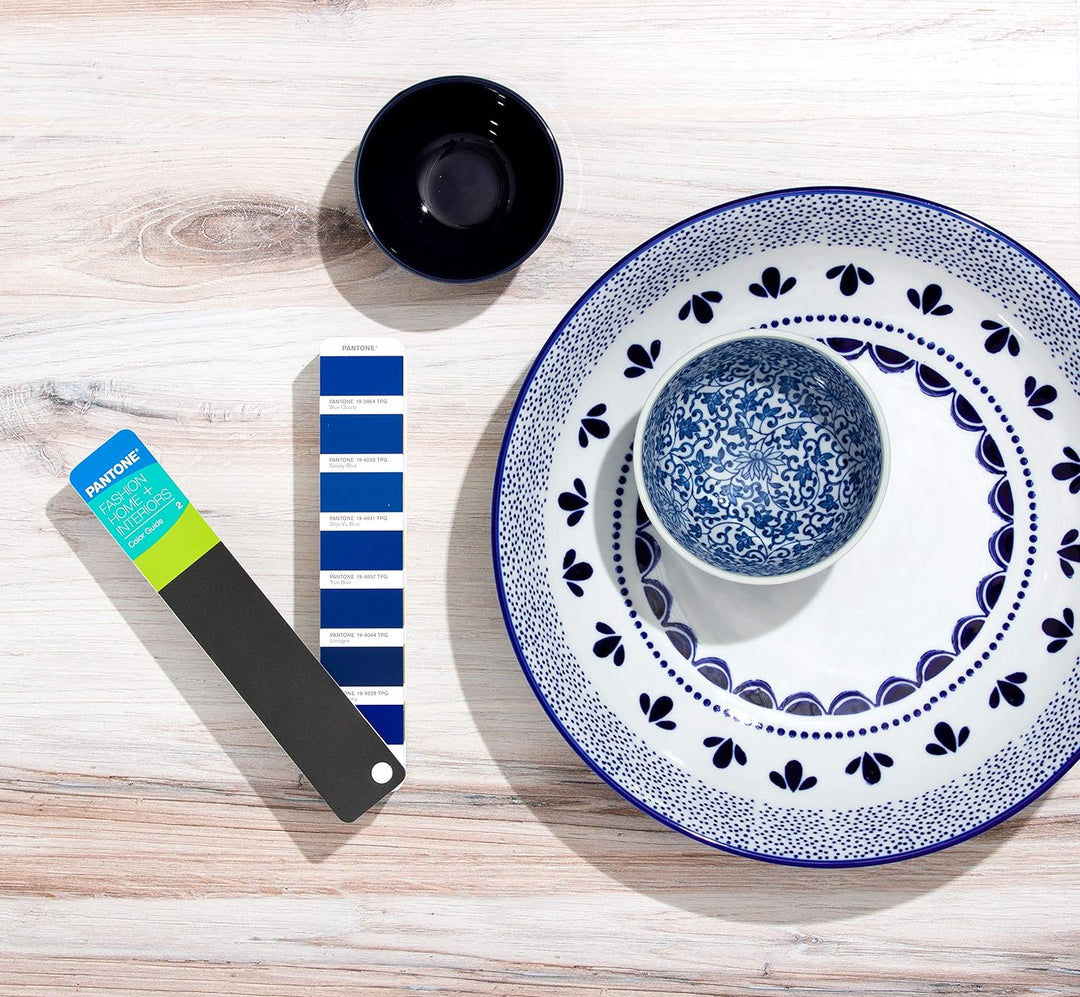 Pantone FHIP110A Fashion, Home + Interiors Color Guide Set – Zwei handliche Farbfächer in chromatisc