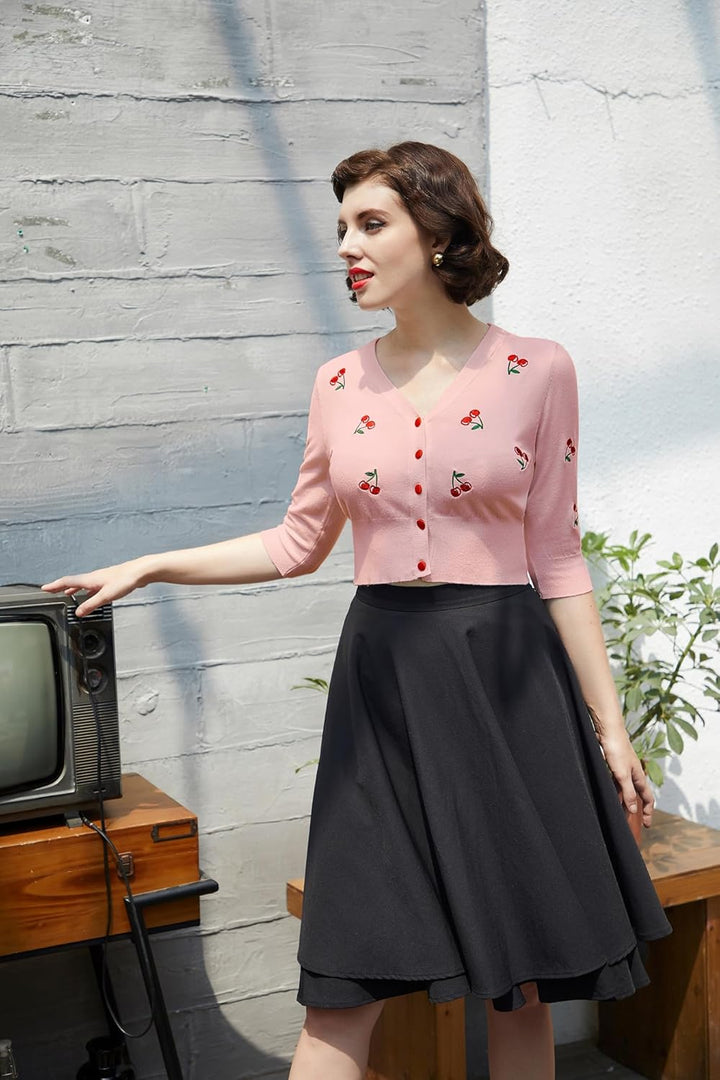 Belle Poque Damen Strickjacke mit 3/4-Ärmeln, V-Ausschnitt, Knopfleiste, Kirschen, Stickerei, Croppe