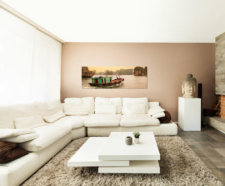 Paul Sinus Art Panoramabild auf Leinwand und Keilrahmen 150x50cm Vietnam Meer Felsen Boot Morgenlich