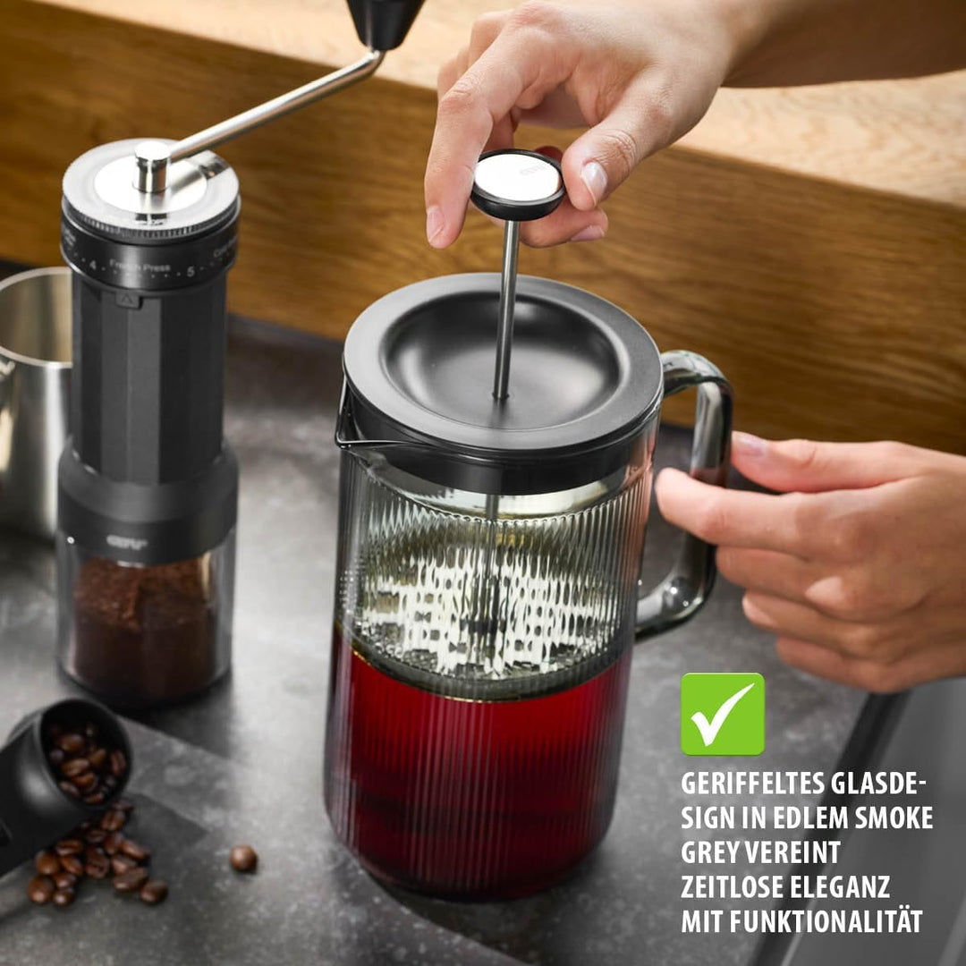 GEFU Kaffeebereiter CRISTIANO 600 ml – French Press aus mundgeblasenem Borosilikatglas in Smoke Grey