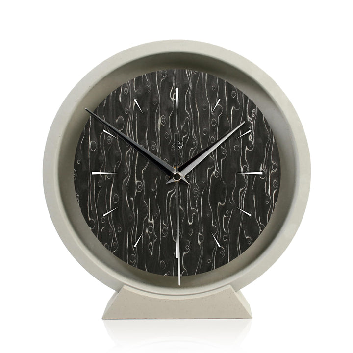 Runde Tischuhr aus Beton im Industrial Design – leise Standuhr ohne Ticken in minimalistischem Desig