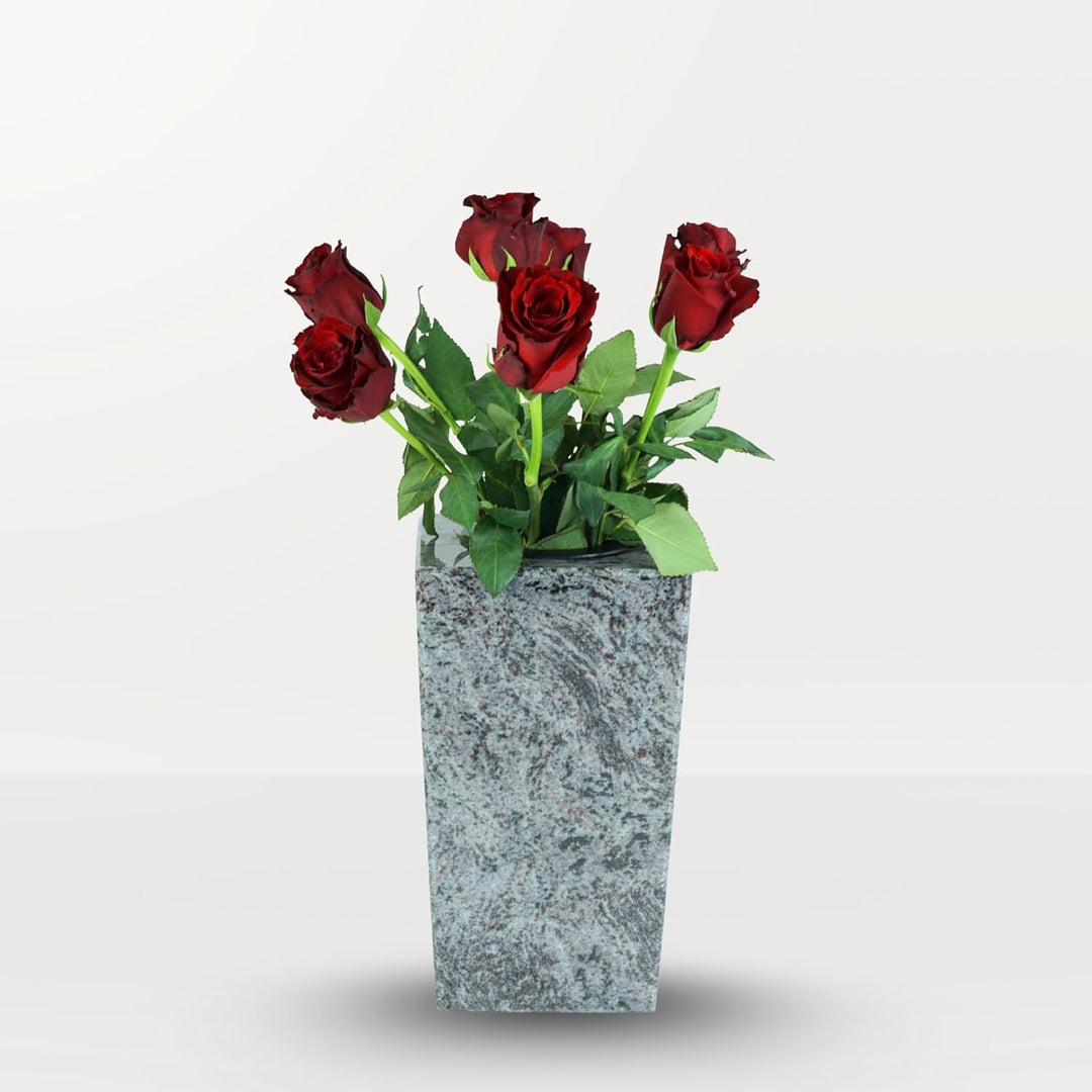 designgrab Grabvase Karree Orion aus poliertem Granit – 29×17 cm, hochglanzpoliert, witterungsbestän