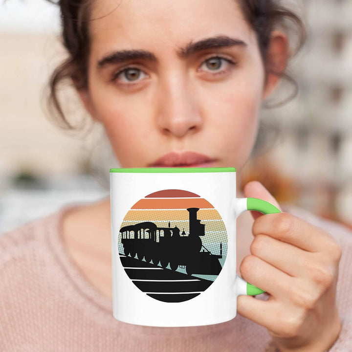 Trendation - Lustige Eisenbahn Tasse für Eisenbahner Geschenk Vintage Grafik (Grün), Grün