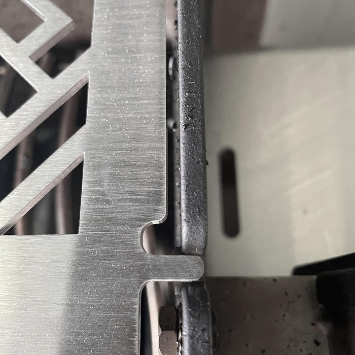 Grillrost.com Das Original Edelstahl Multistation | Warmhalterost für Napoleon Rogue 625 | Hähnchenk