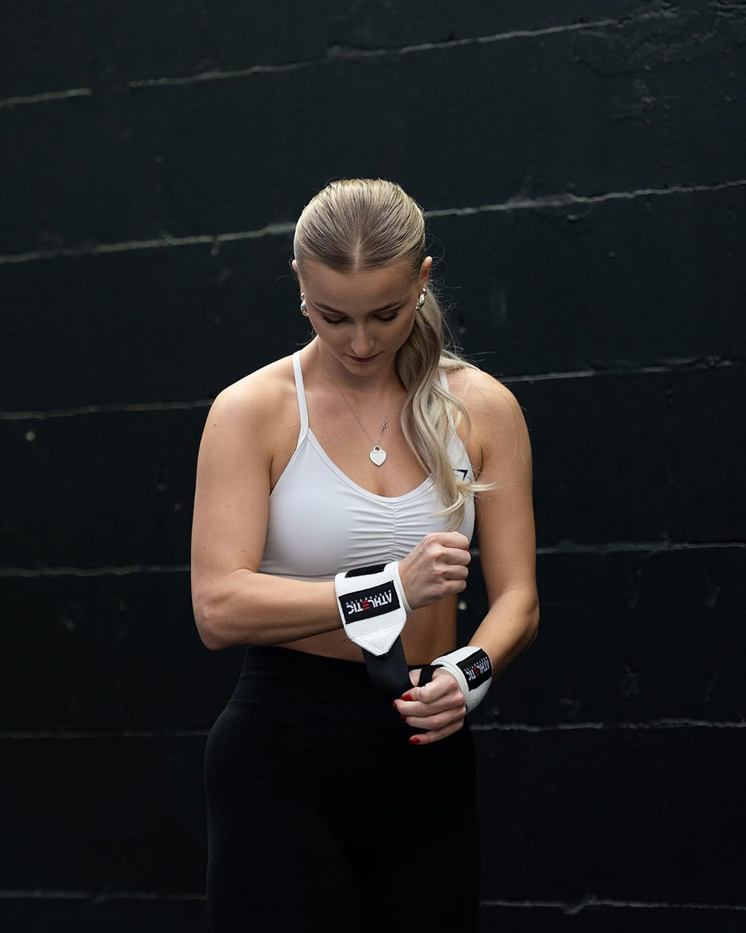ATHLETIC AESTHETICS Handgelenk Bandagen Fitness - Wrist Wrap (45 cm im Paar) Handgelenkbandage für K