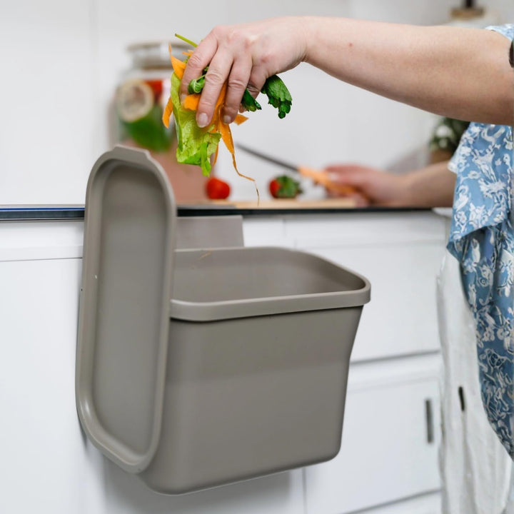 Plastia Urbalive Design Biomülleimer Küche zum Aufhängen 4L - Komposteimer Küche mit Deckel - Kleine