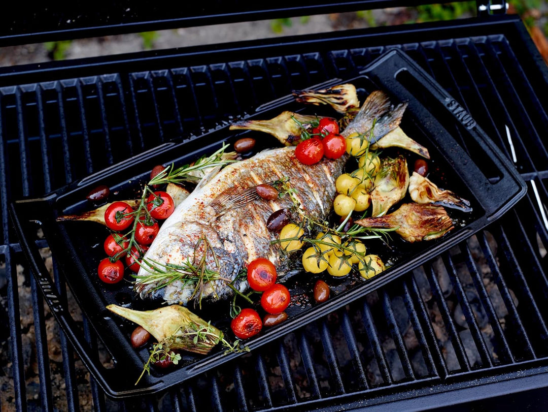 Staub 1003954 Plancha, Induktionsgeeignet, Gusseisen, Schwarz, 38 cm, 47.3 x 25 x 4.2 cm, 1 Einheite