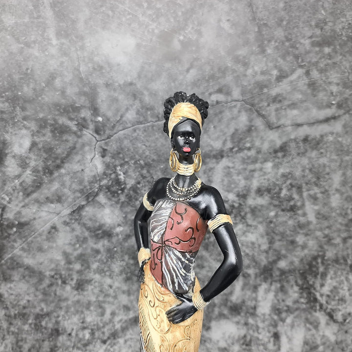Lifestyle & More Moderne Skulptur Dekofigur Frau Afrikanerin aus Kunststein Mehrfarbig stehend mit b
