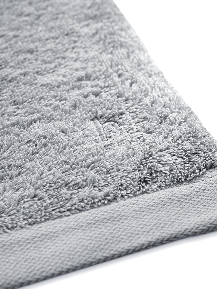 herzbach home Premium Badetuch 100 x 150 cm (Silbergrau) – Grosses, weiches & saugstarkes Badehandtu