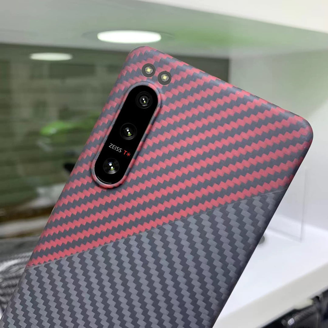 Schlanke und leichte Hülle aus Aramid-Kohlefaser für Sony Xperia 5 iv (Rot schwarz), Rot schwarz