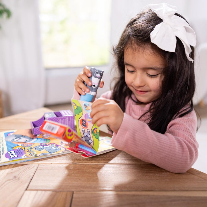 Melissa & Doug Sticker Wow!™ Katzen-Paket: 24-seitiger Aktivitätenblock, Aufkleberstempel, Mini-Akti