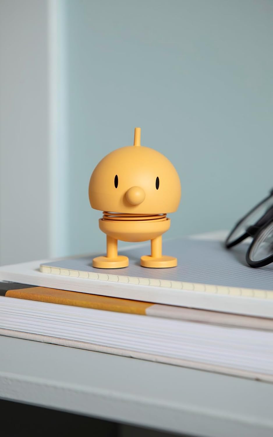 Hoptimist Soft Bumble Wackelfigur & Glücksbringer, Skandinavische Deko Figuren für Wohnzimmer, Schre