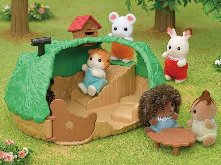 Sylvanian Families 5453 Baby Igelhöhle - Puppenhaus Spielset