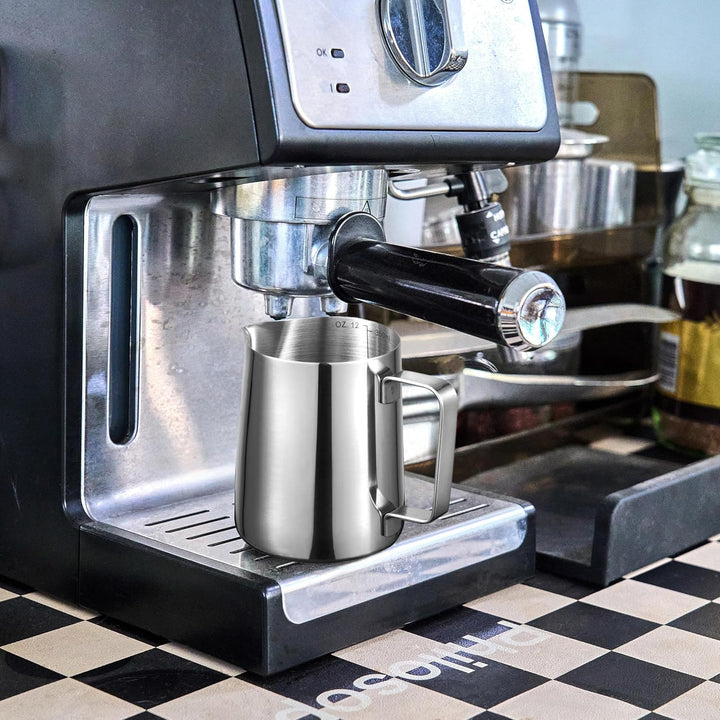 Milchkännchen 350ml 12oz Espresso Milchaufschäumkrüge 304 Edelstahl Barista Tasse für die Zubereitun
