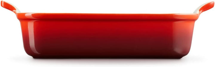 Le Creuset Rechteckige Auflaufform Tradition aus Steinzeug, 26 cm, 2.4 Liter, Kirschrot, 71102260600