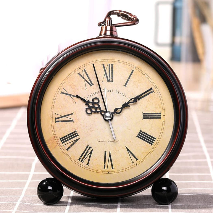 Europäische Retro Tischuhr Desktop Vintage Wecker Metall Ornamente Pendeluhr Home Wohnzimmer Schreib