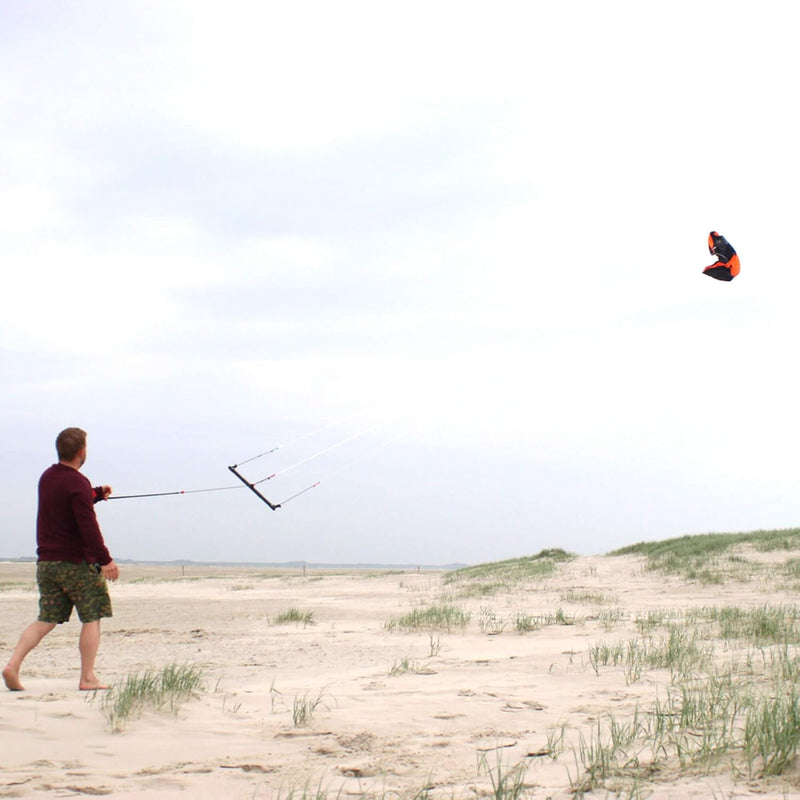 Wolkenstürmer® Paraflex Trainer 3-Leiner Lenkmatte 2.3 schwarz/orange - „Ready to Fly“ Kite Drachen