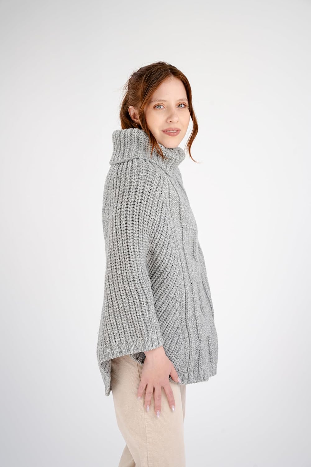 SAOL Damen Poncho aus 100% Merinowolle mit Zopfmuster für Damen Einheitsgrösse Einheitsgrösse Grau,