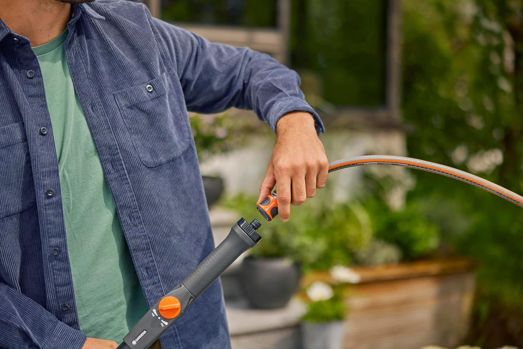 Gardena Teleskop-Stiel M - XL: Wasserführender Reinigungsstiel 155-260 cm, Aluminium, für weiter ent