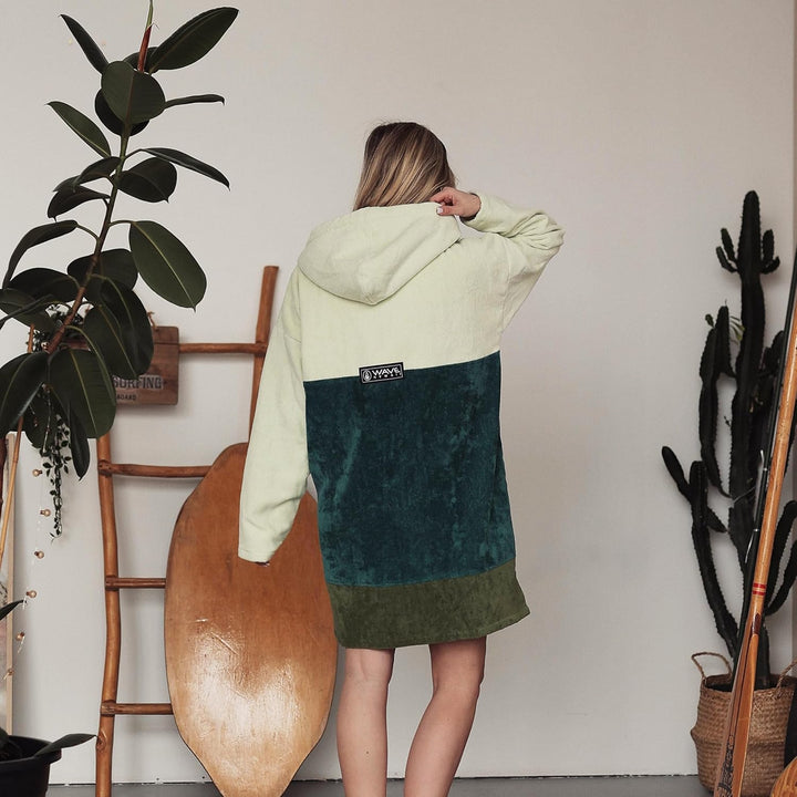 WAVE HAWAII ZIP-Surfponcho für Körpergrössen von 155-185 cm aus 100% ÖKO Baumwolle Umkleidehilfe für