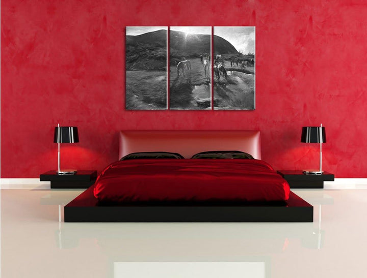 Pixxprint Wildpferde auf Wiese als Leinwandbild/Grösse: 3 Teilig (120x80) cm/Wandbild/Kunstdruck/fer