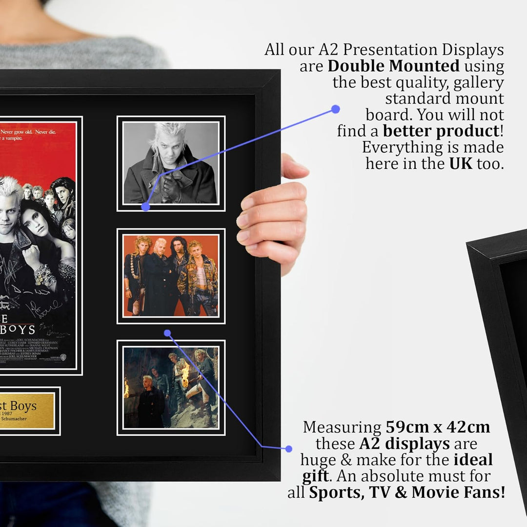 HWC Trading FR A2 Lost Boys Geschenke Geducktes Signiertes Autogramm Präsentationsdisplay für Fans v