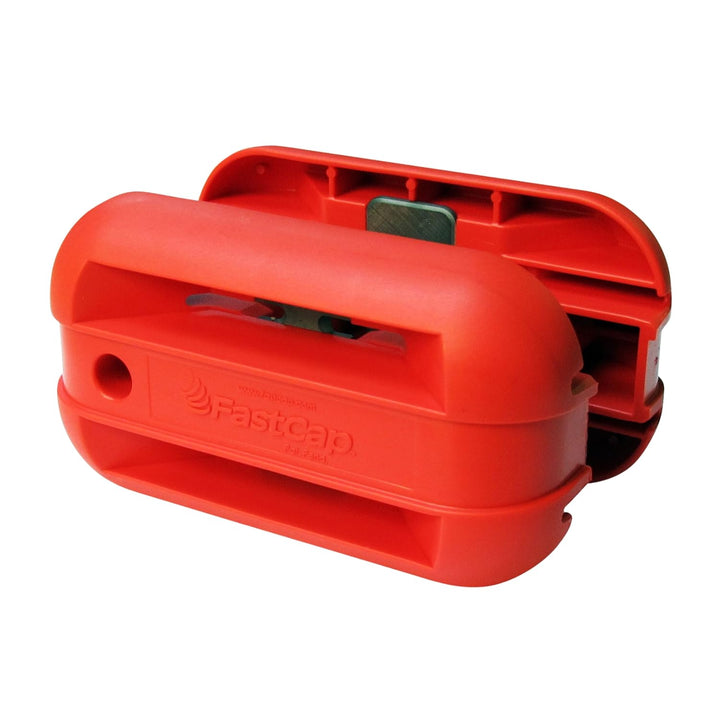 Quad-Trimmer mit Wolframkarbid-Klingen. Rot, Rot