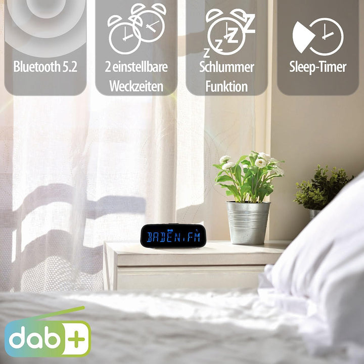 auvisio FM-Radiowecker: 2er-Set DAB+-Radiowecker, VA-Display, BT, 2 Weckzeiten, USB-Ladeport (für Sc