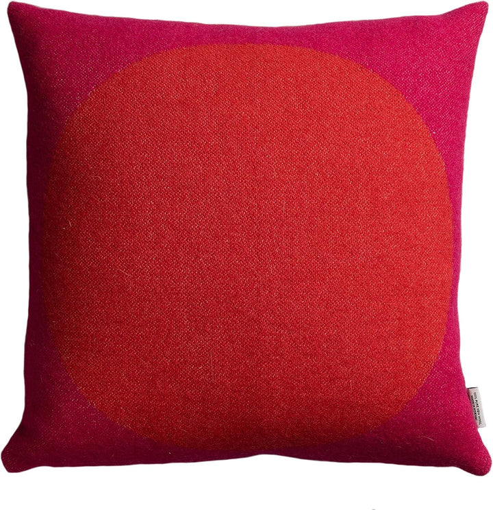 RØROS TWEED - Asmund Bold - Kissen aus norwegischer Lammwolle - Design von Kristine Five Melvær - Ki