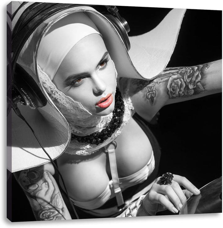 Pixxprint Tätowierte DJ Frau als Leinwandbild/Grösse: 70x70 cm/Wandbild/Kunstdruck/fertig bespannt,