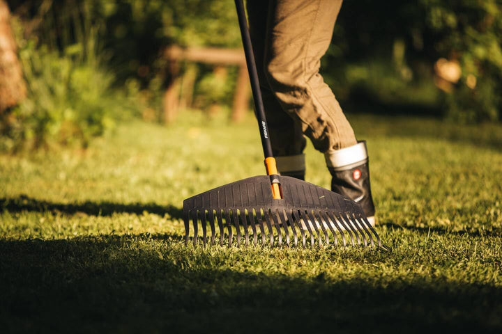 Fiskars Stiel, Für Fiskars Solid Laubbesen und Gartenrechen, Länge 157,5 cm, Aluminium, Schwarz/Oran