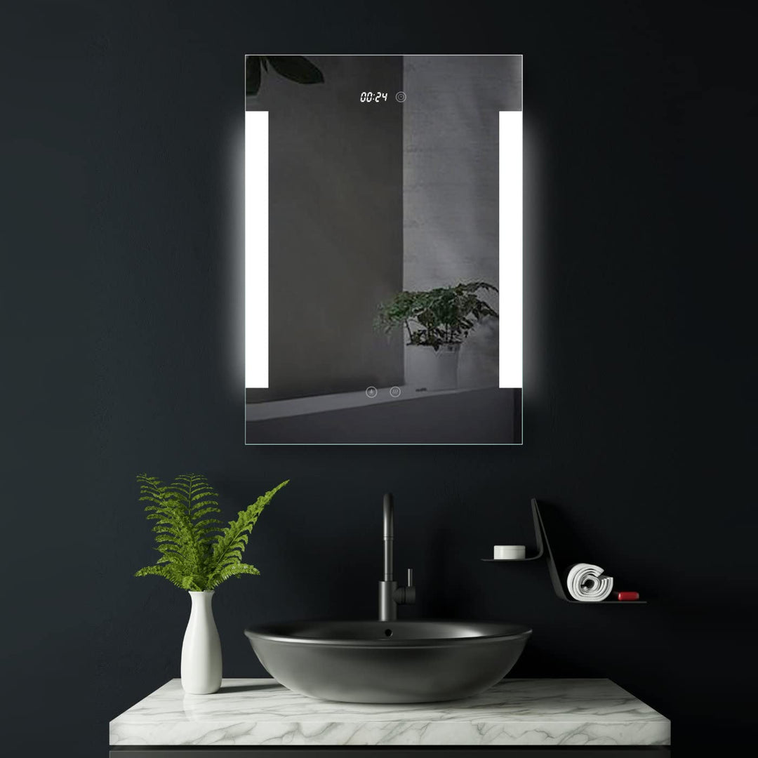 HOKO® LED Bad Spiegel beleuchtet mit Digital Uhr und ANTIBESCHLAG SPIEGELHEIZUNG, Fulda 50x70cm, Bad