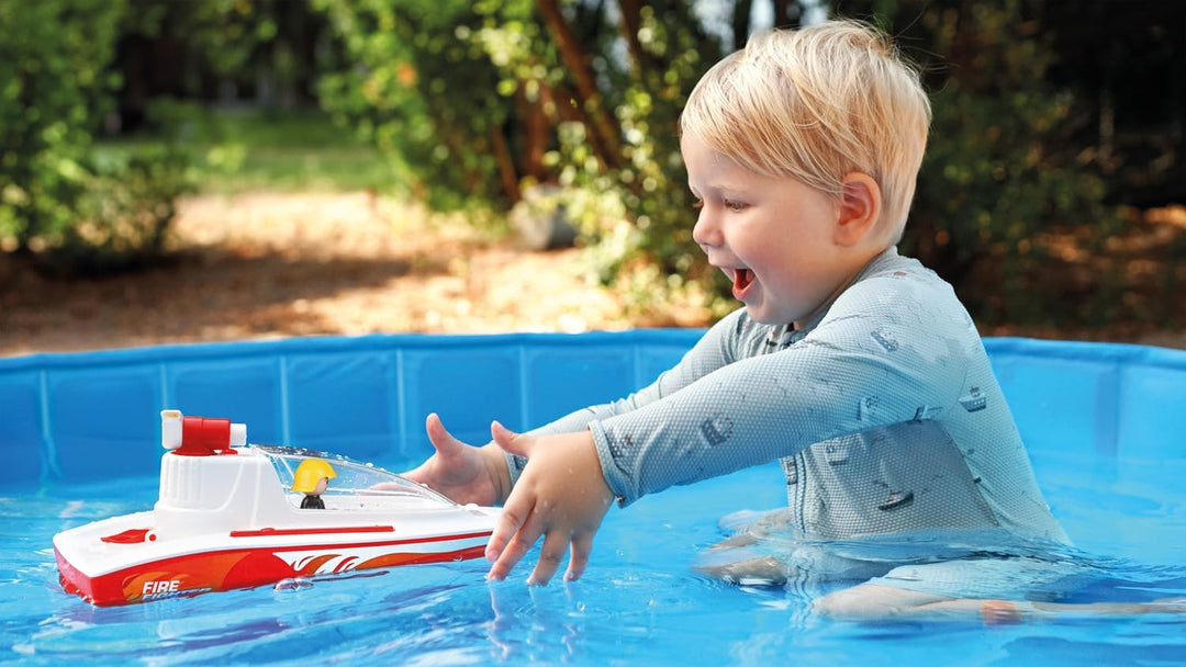 Lena BOAZZ Feuerwehrboot 36 cm, Spielzeugboot Indoor und Outdoor, für Kinder ab 2 Jahren, mit Wasser