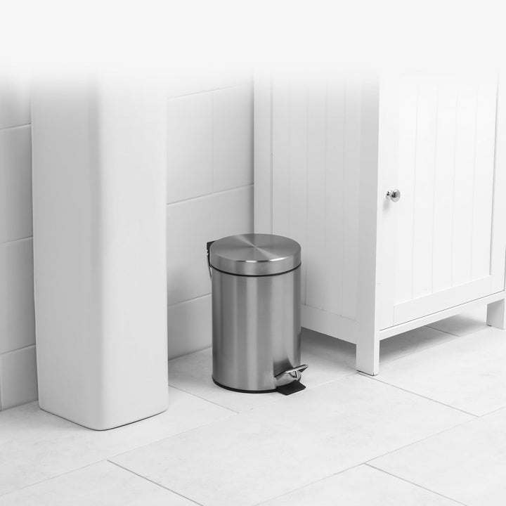 Beldray LA038098SS Badezimmer-Fusspedal-Mülleimer - Kleiner runder Edelstahl-Hygienemülleimer für Sc