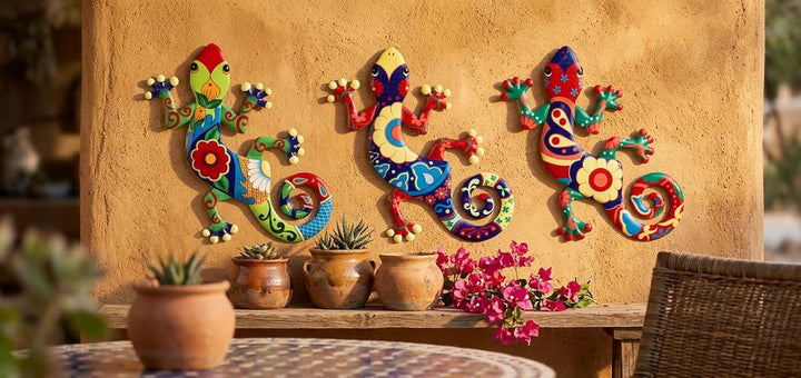 KAMACA 3er Set Metall Gecko Wanddeko bunt – je 35,5 x 22 cm – farbenfrohe Garten Deko zum Hängen – W