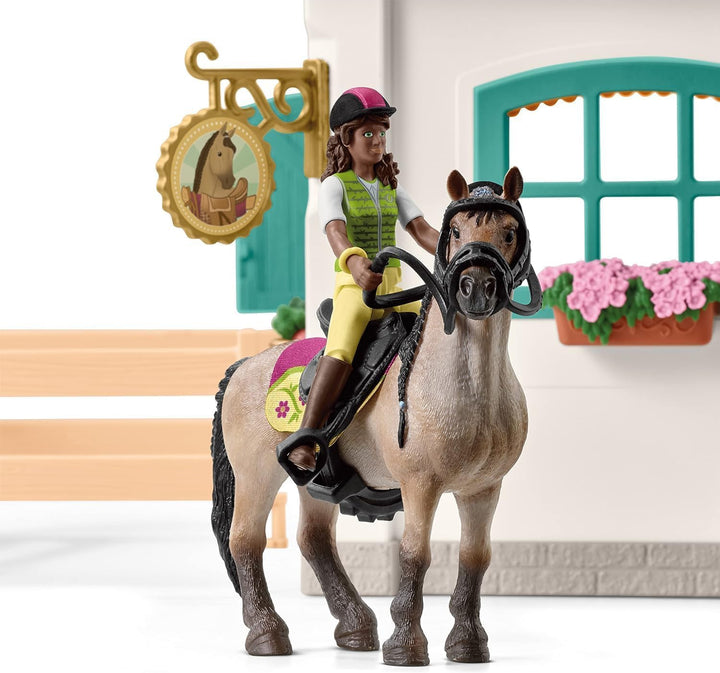 schleich 42591 HORSE CLUB Sattelkammer, 85 Teile Spielset mit schleich Pferde Figur, vollbeweglicher