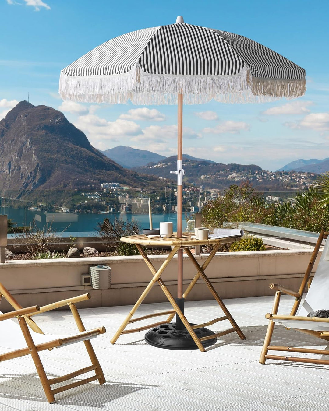 Sonnenschirm mit Volant Regenschutz Holzmast schwarz rund ⌀ 150 cm Boho Mondello
