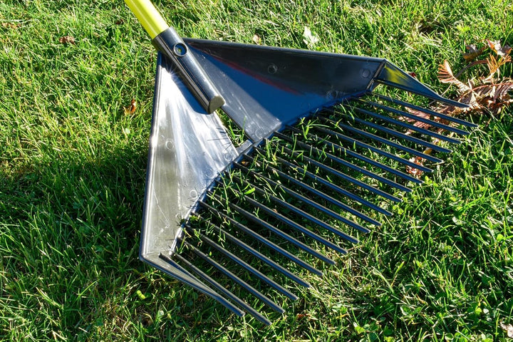 Schaufel-Rechen - Garten Harke mit Stiel - Geeignet als Schaufel, Rechen, Harke & Laubbesen 120x41cm