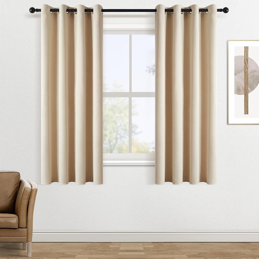 Topfinel Gardinen Blickdicht Vorhänge mit Ösen Verdunklungsvorhänge Kurz Vorhang Beige 2er Set 140x1