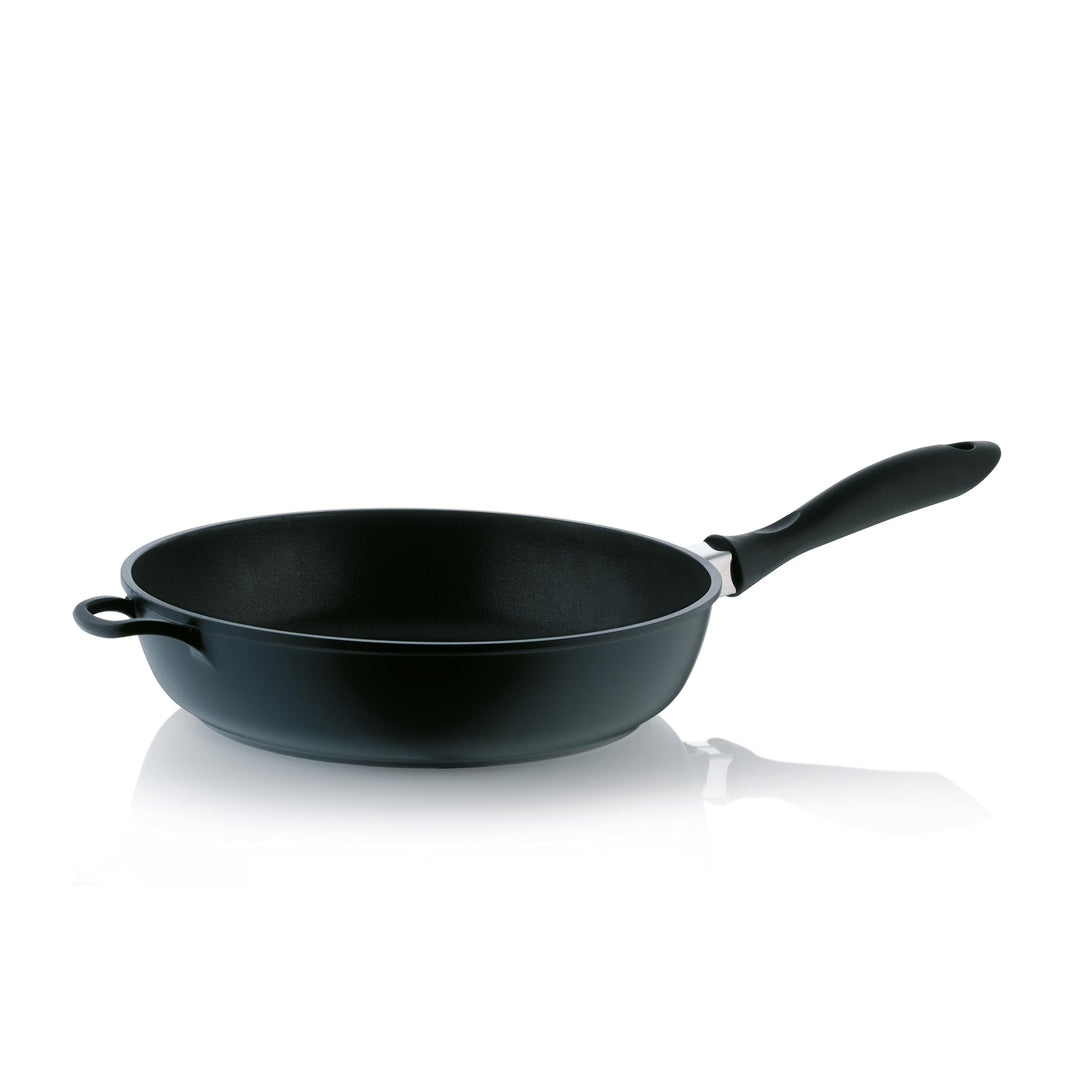 Kela 11567 Schmorpfanne, Antihaftversiegelung, Aluguss 5 mm, Induktionsgeeignet, 24 cm Durchmesser,