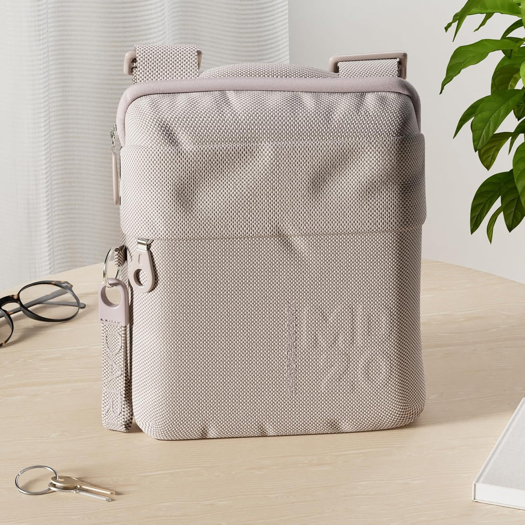 Mandarina Duck Damen Md 20 Umhängetasche 21,5x23x4 (L x H x W) Taupe, 21,5x23x4 (L x H x W) Taupe