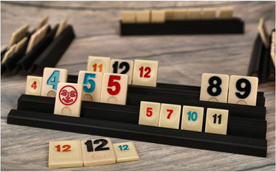 Feldherr 4er Set Ablagebretter für Rummikub - Robuste 3D-gedruckte Spielsteinhalter mit 4 Slots - Ba