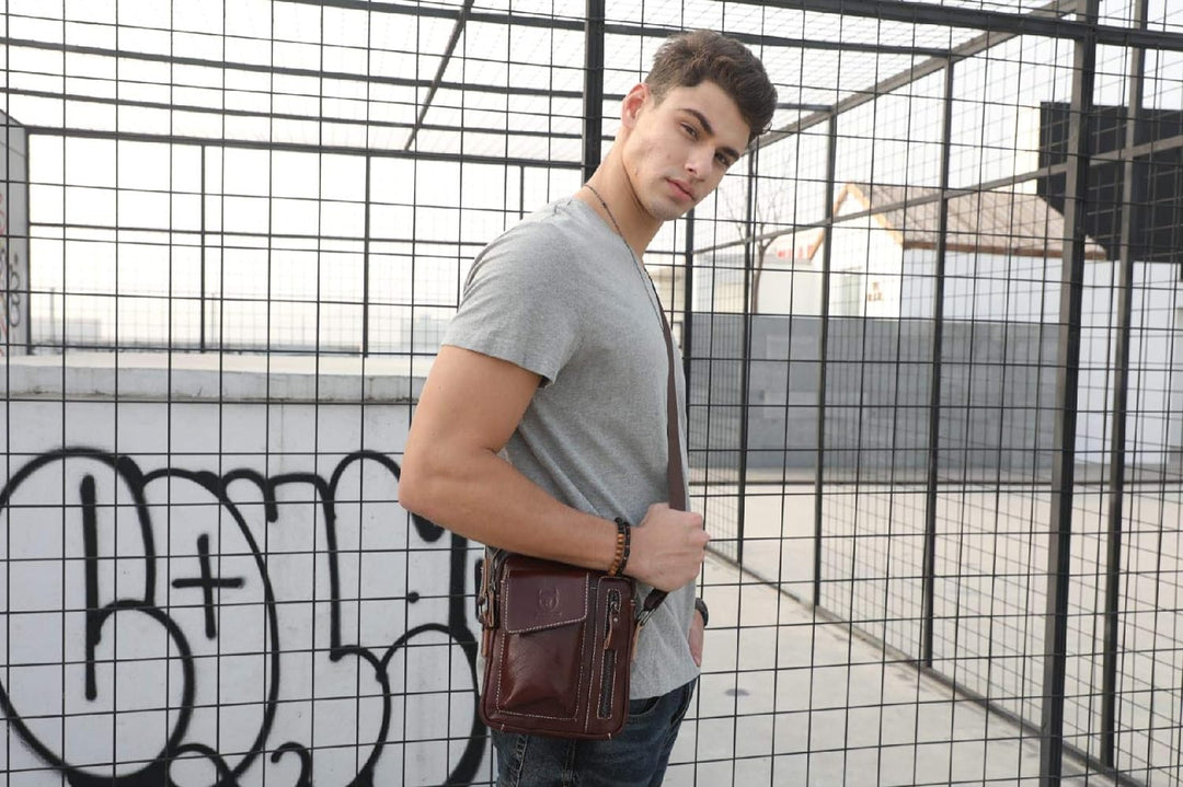 BULLCAPTAIN Herren Sling Bag Tasche Leder, Echtes Leder Schultertasche Hochformat Umhängetasche zum