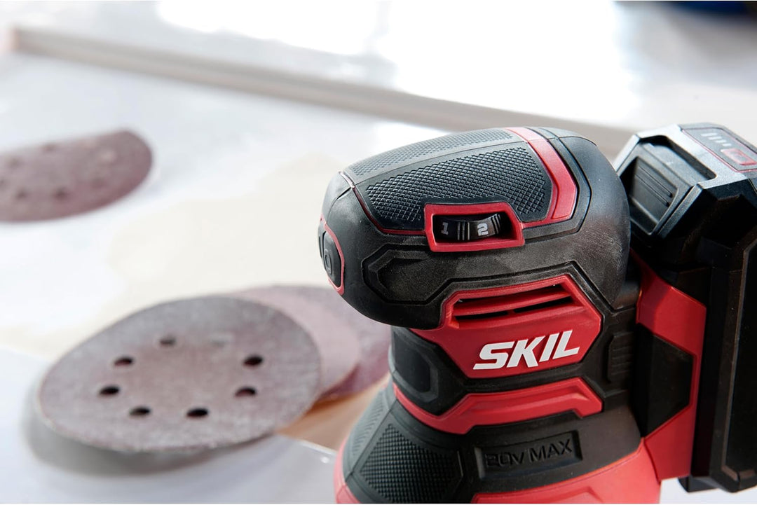 Skil Akku Exzenterschleifer 125mm 3745CA „20V Max“ (18 V) – Schleifer mit 125mm Schleifteller – Mit