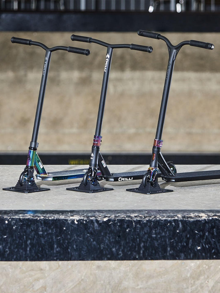 Chilli Pro Scooter Reaper Grim Stuntscooter in schwarz, 110mm Rollen, Einsteiger Stuntscooter