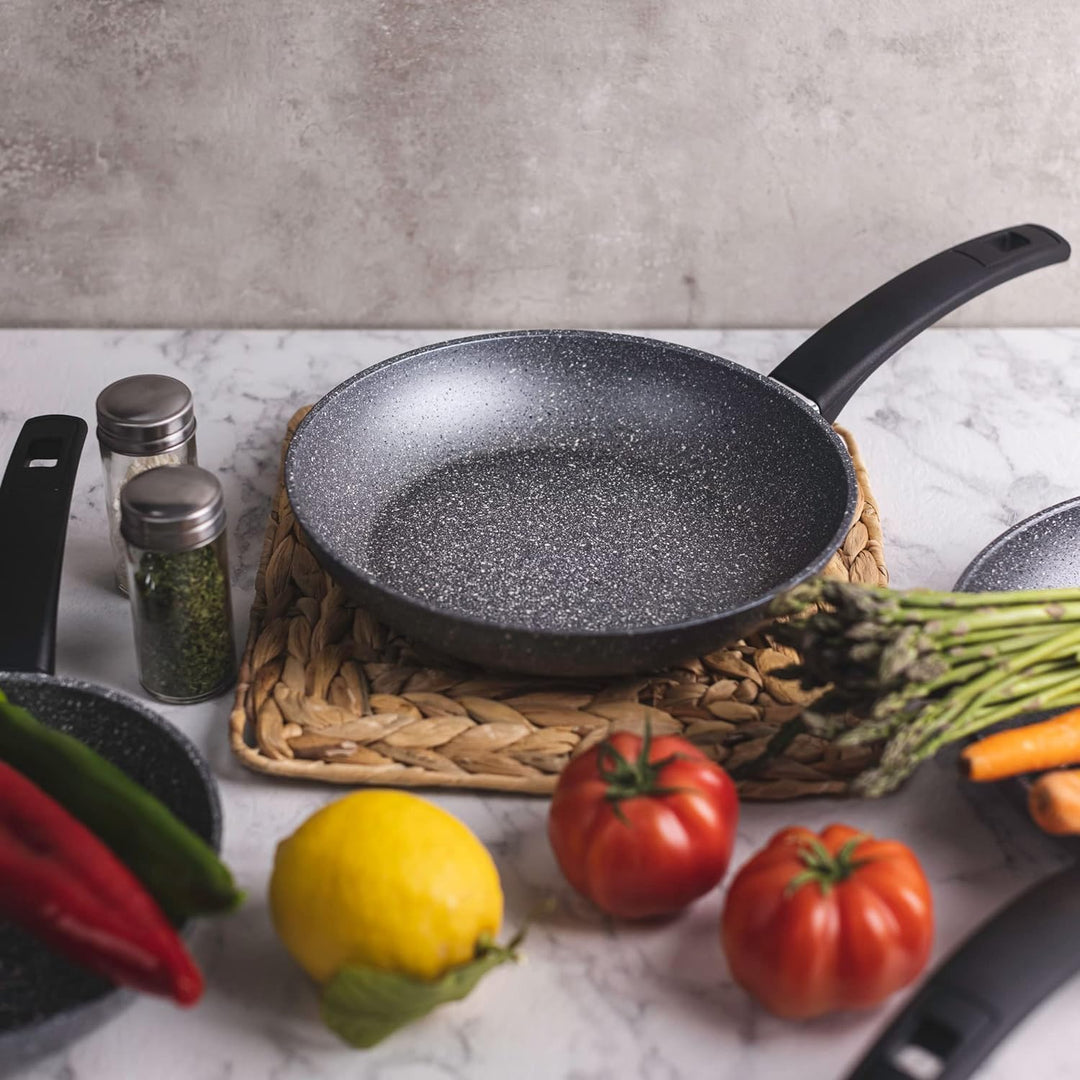 Avilia Set mit Antihaft-Pfannen, 22 und 26 cm, mit Induktionsboden, gesunde Küche auf allen Herdarte