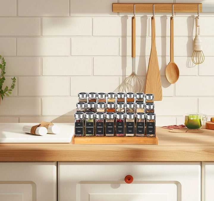 Gewürzgläser Eckig 24 Stück mit Edelstahl-Deckel & Gewürzmühle – Luftdichte Gewürzdosen Set inkl. 20