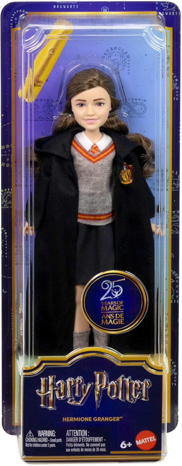 Mattel Harry Potter-Spielzeug, Hermine Granger-Modepuppe im typischen abnehmbaren Hogwarts-Gewand mi