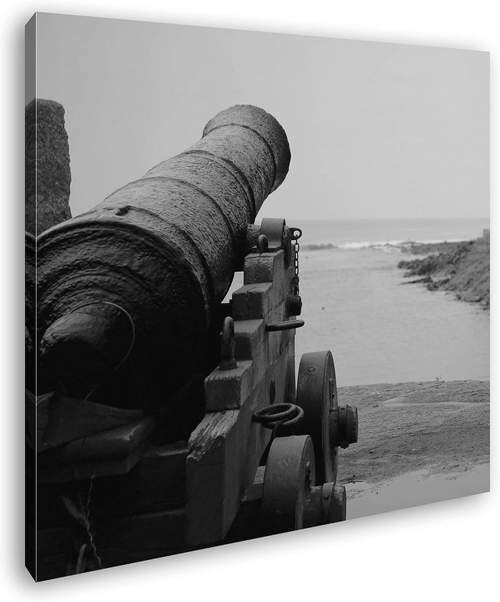 deyoli alte Kanone am Küstenufer Format: 60x60 Effekt: Schwarz&Weiss als Leinwandbild, Motiv auf Ech